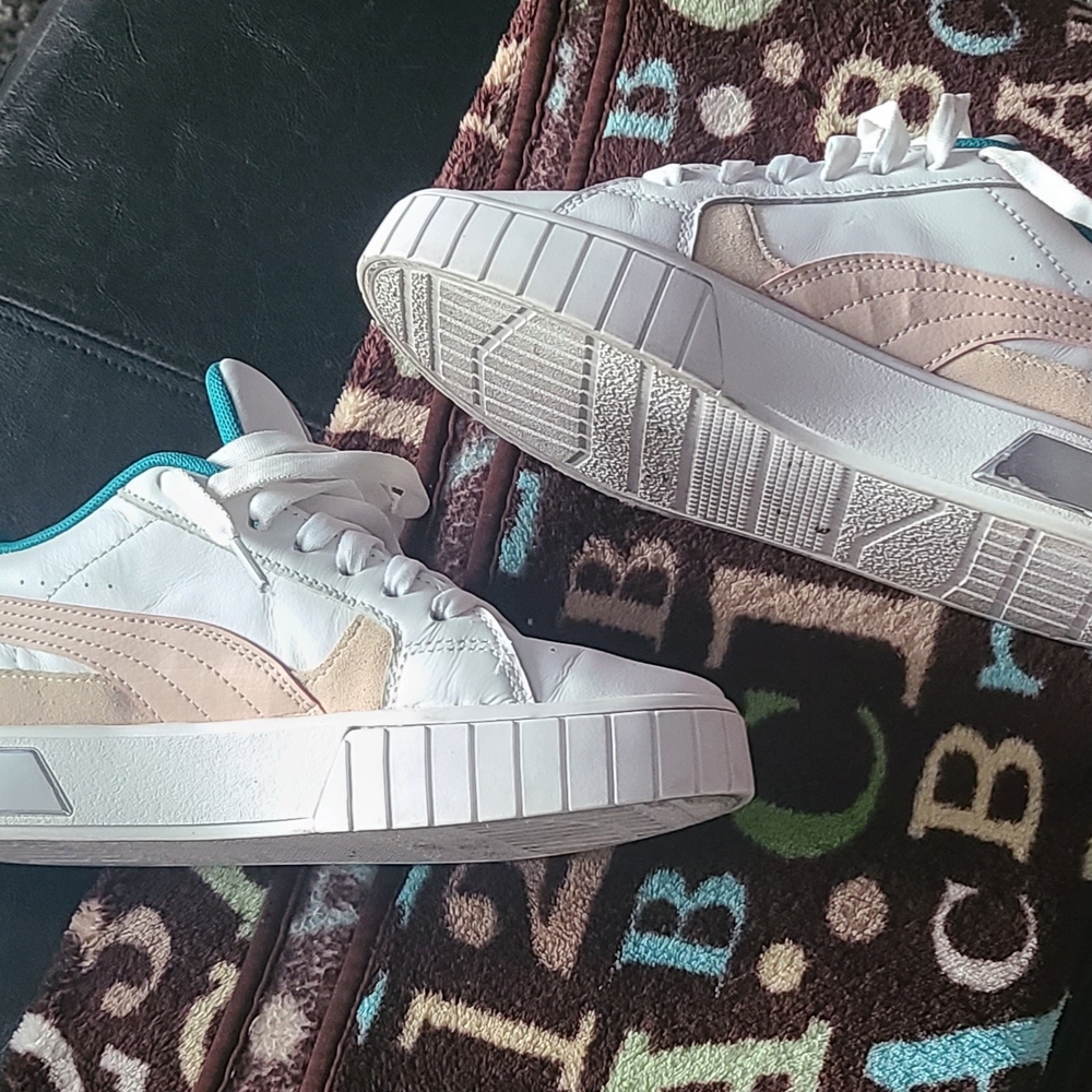 Puma Women White Sneakers - Picture 2 of 6